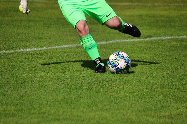 足总杯爆大冷！利物浦大轮换0-1输英冠垫底队 无缘16强+4冠王梦碎.