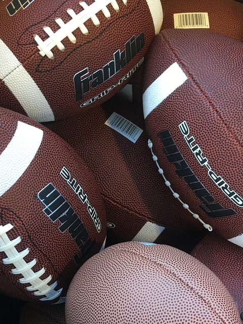 快船与莱昂纳德相遇，就是个美丽的错误.